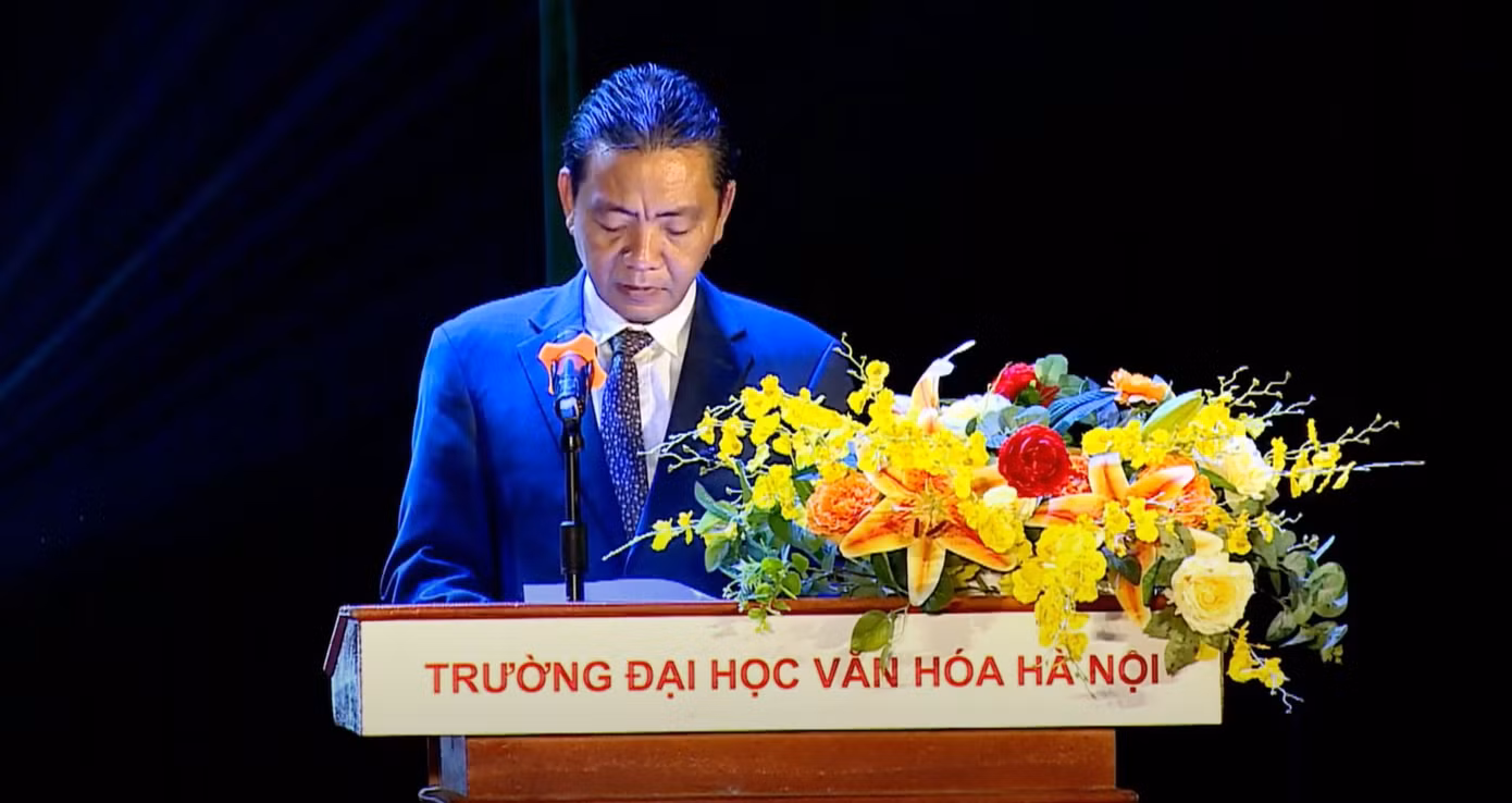 Thứ trưởng Bộ VHTTDL Hoàng Đạo Cương phát biểu khai mạc.