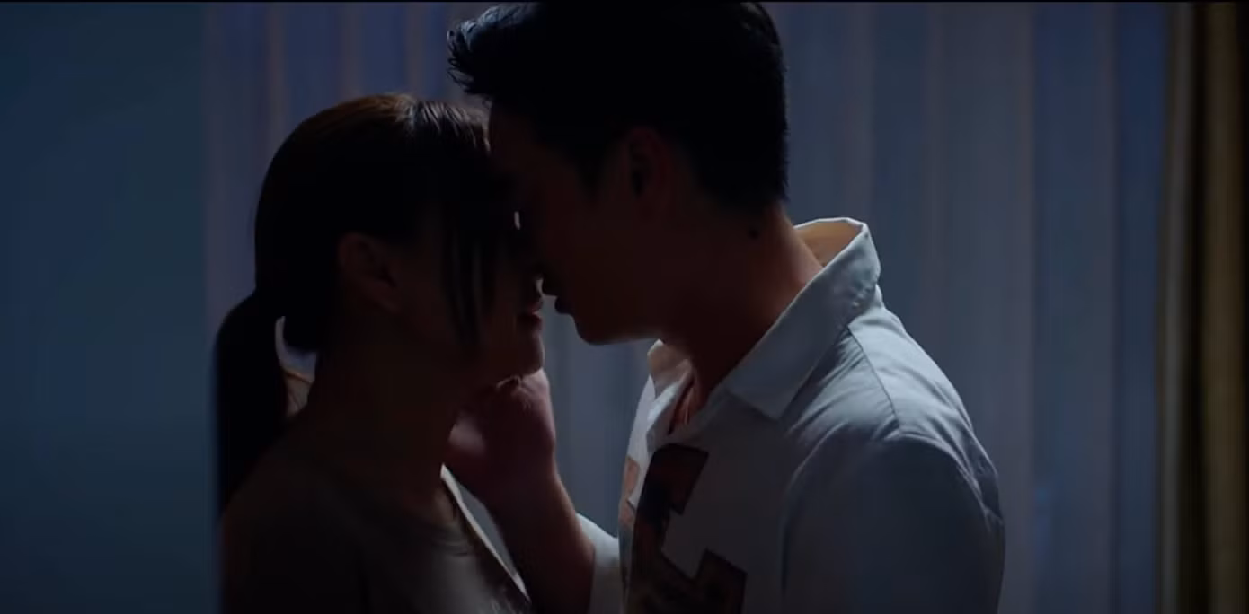 Sau tất cả, Quân và Lan trở về bên nhau, cùng xây dựng tổ ấm.