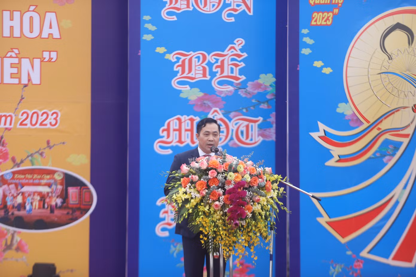 Ông Trịnh Hữu Hùng - Giám đốc Sở Văn hóa, Thể thao và Du lịch Bắc Ninh - cho biết festival Về miền quan họ 2023 là một trong những hoạt động nhằm tiếp tục thực hiện cam kết với UNESCO về bảo tồn và phát huy giá trị Di sản văn hóa phi vật thể đại diện của nhân loại Dân ca Quan họ Bắc Ninh. Ảnh: TRỌNG TÀI.