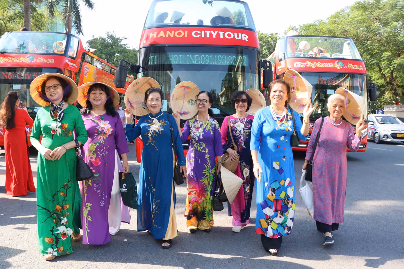Lễ hội Áo dài Du lịch Hà Nội 2024 vừa khai mạc hôm 4/10.