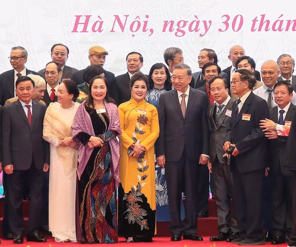 "Sự quan tâm của Đảng, Nhà nước là động lực để nghệ sĩ cống hiến", NSND Lệ Ngọc nói.