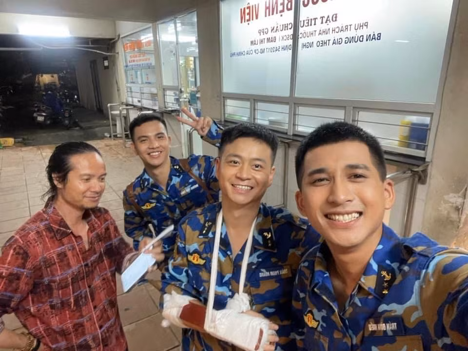 Con trai NSND Hoàng Dũng gặp tai nạn trong quá trình ghi hình. Ảnh: NVCC.