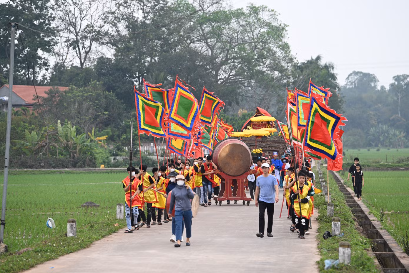 Đầu tư cho văn hóa được hiểu ở quy mô rộng, từ thiết chế văn hóa, bảo tồn di sản vật thể, phi vật thể, đầu tư cho con người, các hoạt động văn hóa nghệ thuật.