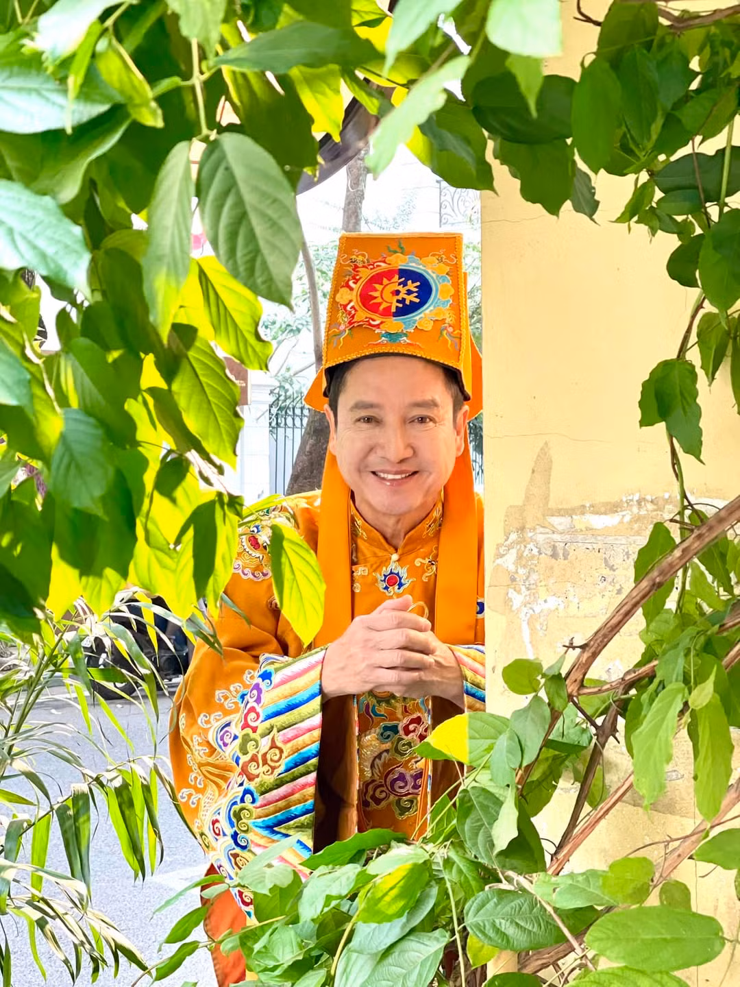 Hình ảnh gây tò mò của NSƯT Chí Trung. Ảnh: FBNV.