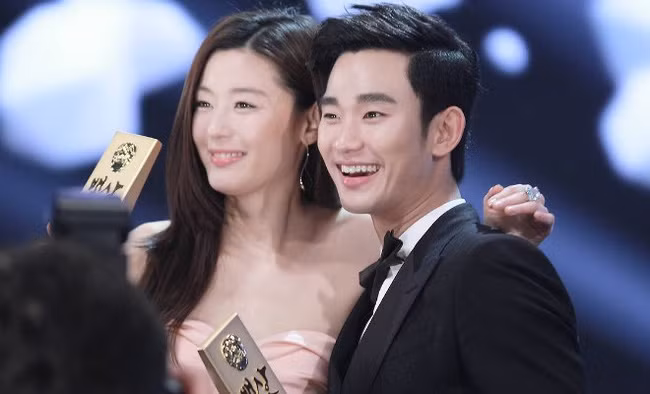 Jun Ji Hyun có cát-xê cao ngất ngưởng.