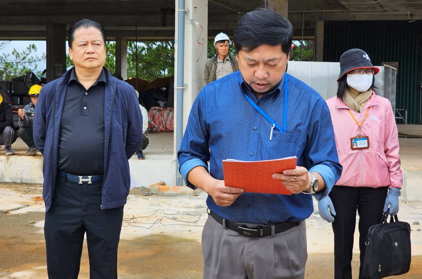 Công bố quyết định cưỡng chế tháo dỡ các công trình sai phạm
