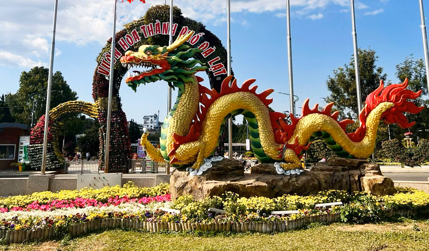 Linh vật Rồng.