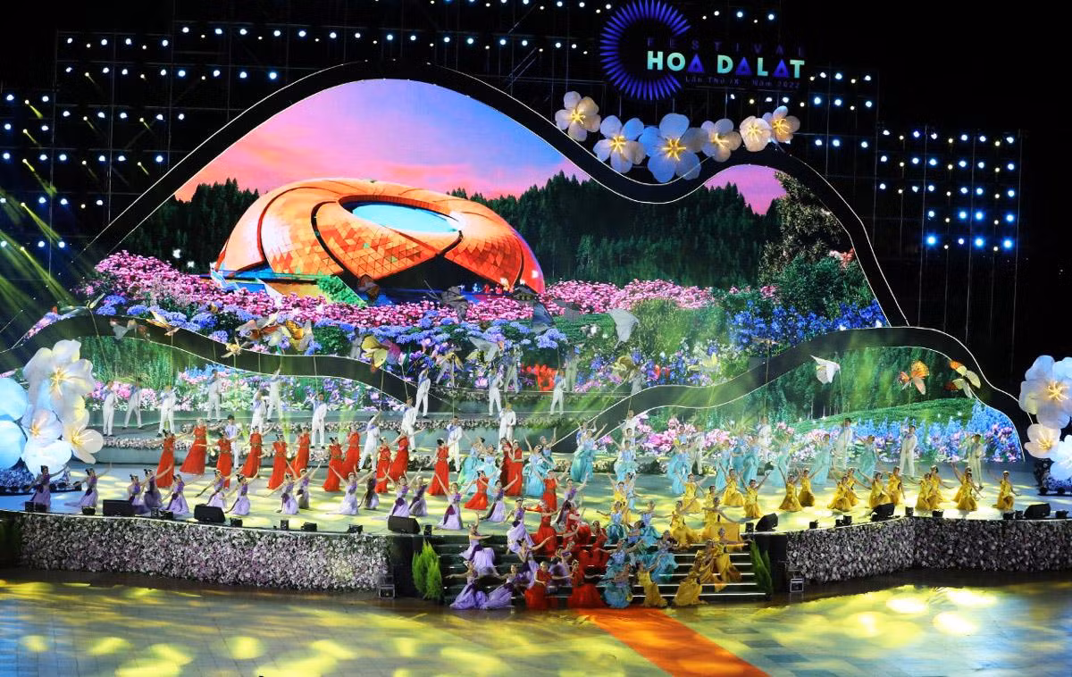 Một cảnh diễn nghệ thuật tại Festival hoa Đà Lạt 2022