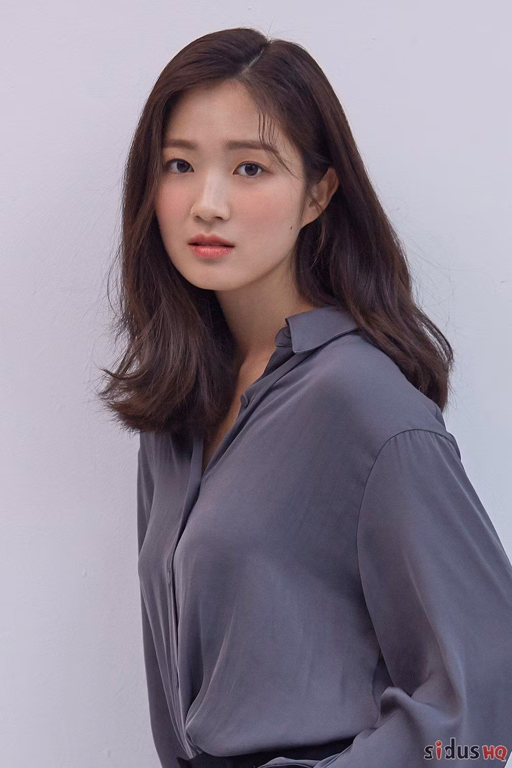 Nhận 11.116 phiếu bầu, Kim Hye Joon xếp hạng 3. Cô bắt đầu đóng phim từ năm 17 tuổi. Cô ghi dấu ấn qua các bộ phim như "Hide and Seek" (2013), "Lâu đài tham vọng" (2018), "Ngự sử và Jo Yi" (2021). Sắp tới, cô sẽ góp mặt trong bộ phim "Snowdrop" cùng Jisoo (BlackPink) và Jung Hae In.