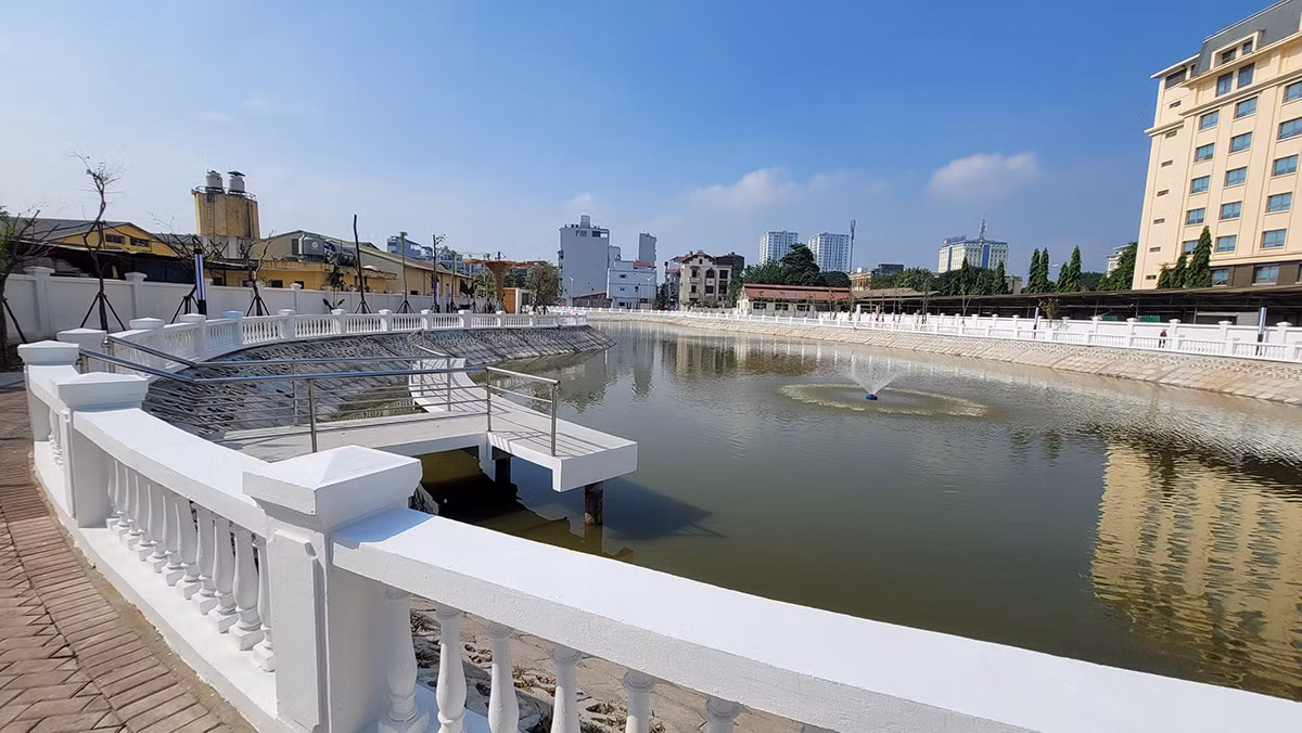 Công trình hoàn thành được khớp nối với hạ tầng xung quanh là các tuyến đường, hồ nước lân cận, vườn hoa hiện trạng, đã đáp ứng nhu cầu bức thiết của nhân dân về điều hòa nước trong khu vực cũng như hệ thống thoát nước chung của quận Long Biên.