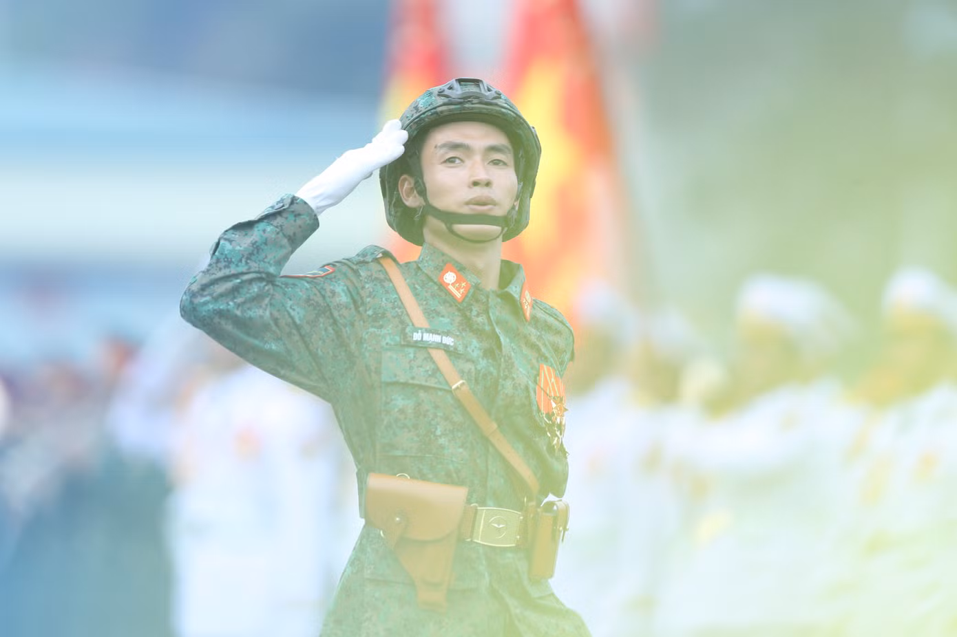 Kết thúc buổi tổng hợp luyện lần hai, Đại tướng Nguyễn Tân Cương, Tổng tham mưu trưởng Quân đội Nhân dân Việt Nam, Thứ trưởng Bộ Quốc phòng, đánh giá cao các khối diễu binh, diễu hành dù trong điều kiện thời tiết nắng nóng nhưng đã khắc phục khó khăn, tổ chức diễn tập đạt kết quả tốt.