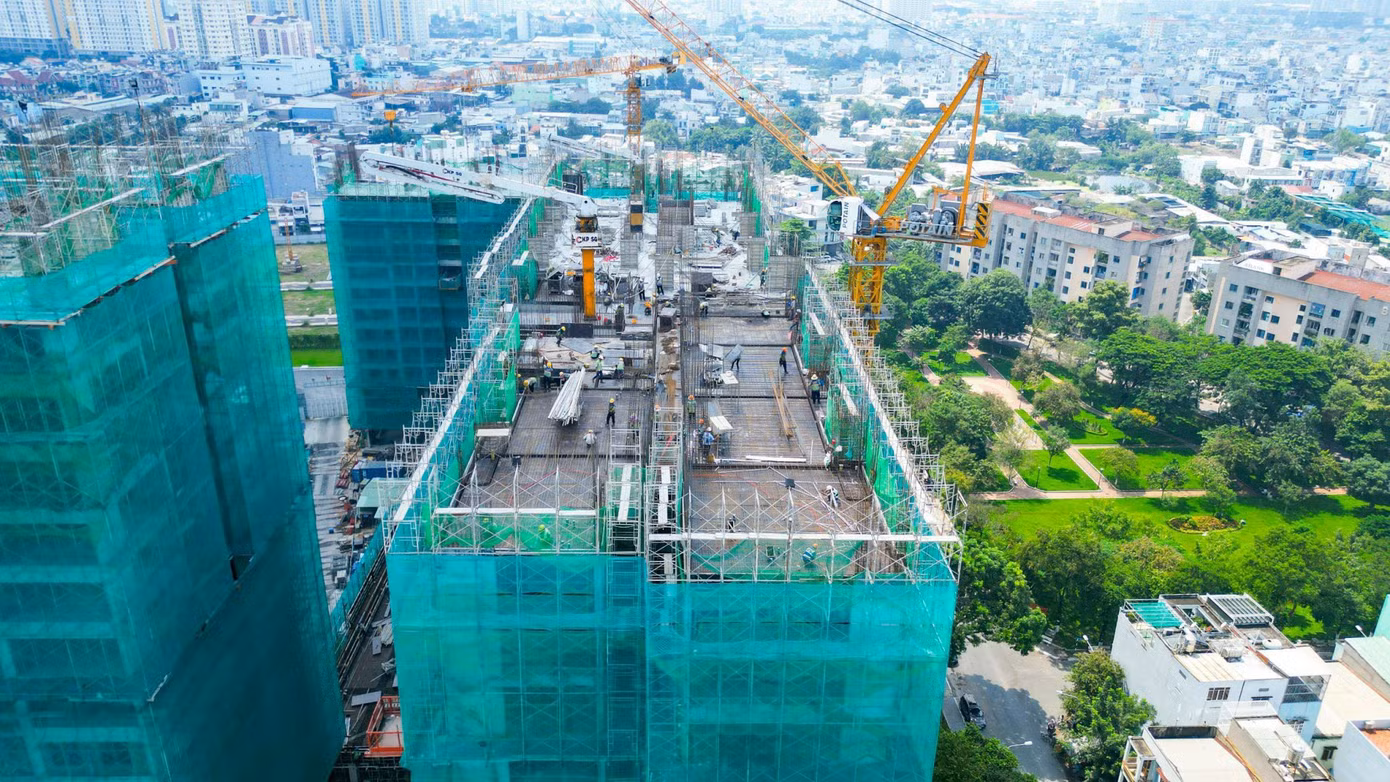 Hàng loạt doanh nghiệp địa ốc khu vực phía Nam đang đẩy mạnh hoạt động kinh doanh.