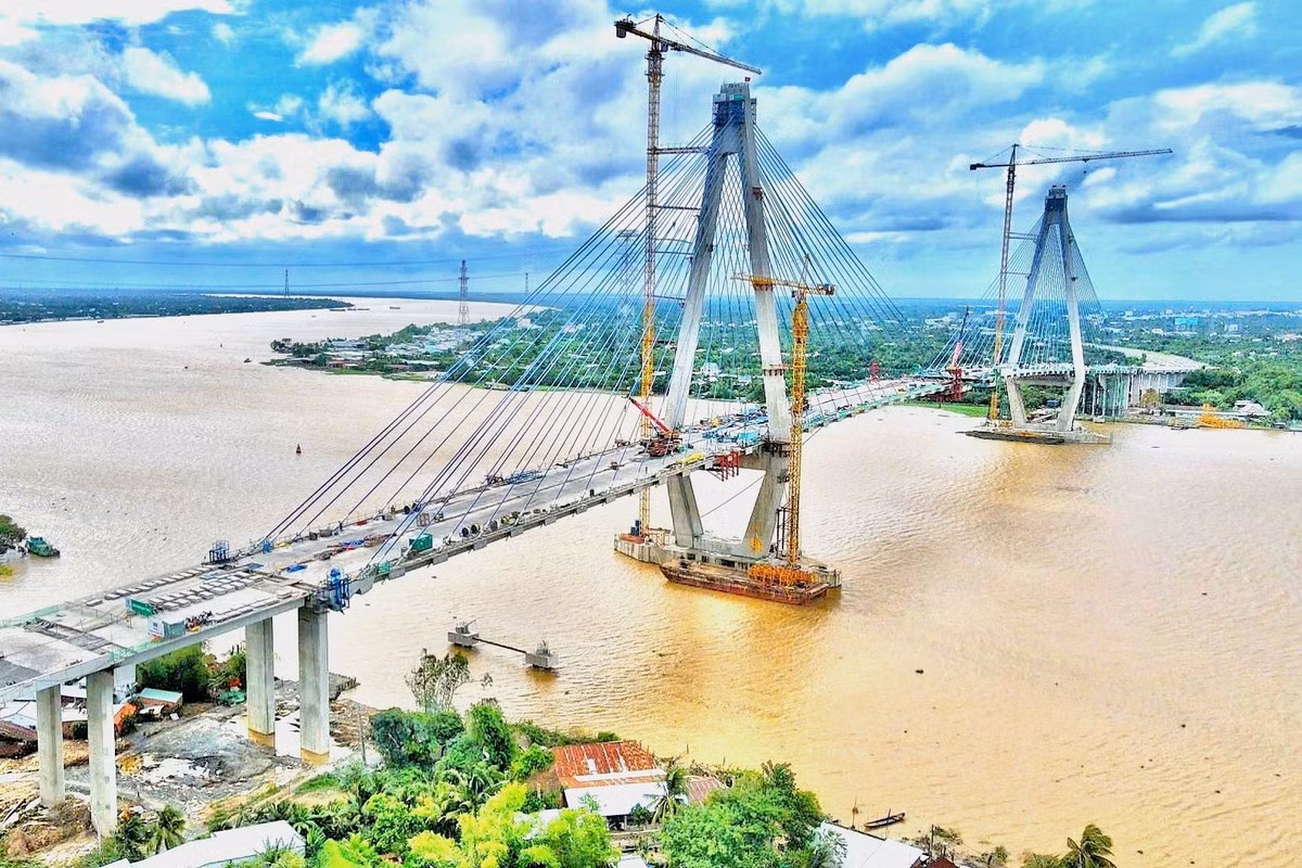 Tỉnh Đồng Tháp báo cáo không cấp phép khai thác khoáng sản cung cấp cho dự án cầu Mỹ Thuận 2 và đường dẫn hai đầu cầu. Ảnh: Nhật Huy.