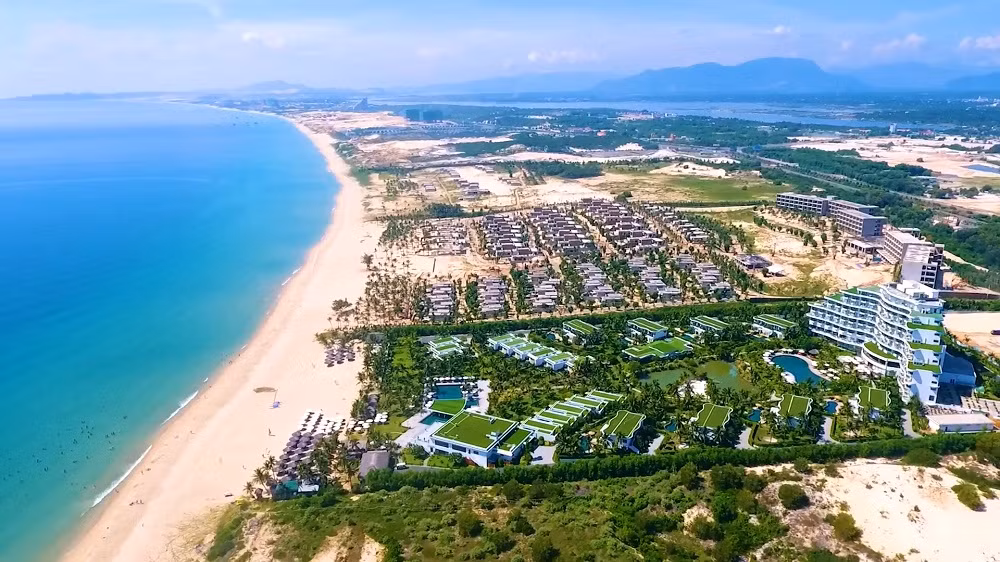 Năm 2023, nguồn cung condotel dao động khoảng 3.700 căn, tập trung phần lớn tại Bà Rịa - Vũng Tàu, Bình Định và Quảng Bình.