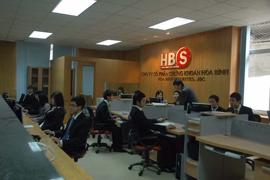 Công ty CP Chứng khoán Hòa Bình liên tục biến động nhân sự cấp cao trong thời gian gần đây.