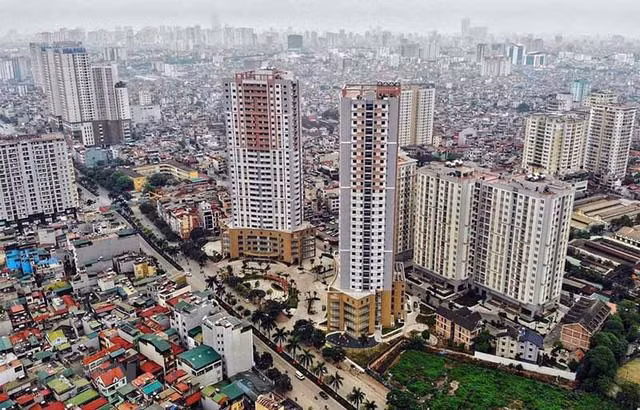 Giá chung cư năm 2022 được dự báo sẽ tiếp tục "leo thang" do khan hiếm nguồn cung trong khi nhu cầu tăng cao.