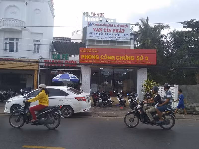 Nhiều văn phòng môi giới nhà đất Phú Quốc vắng tanh ảnh 2