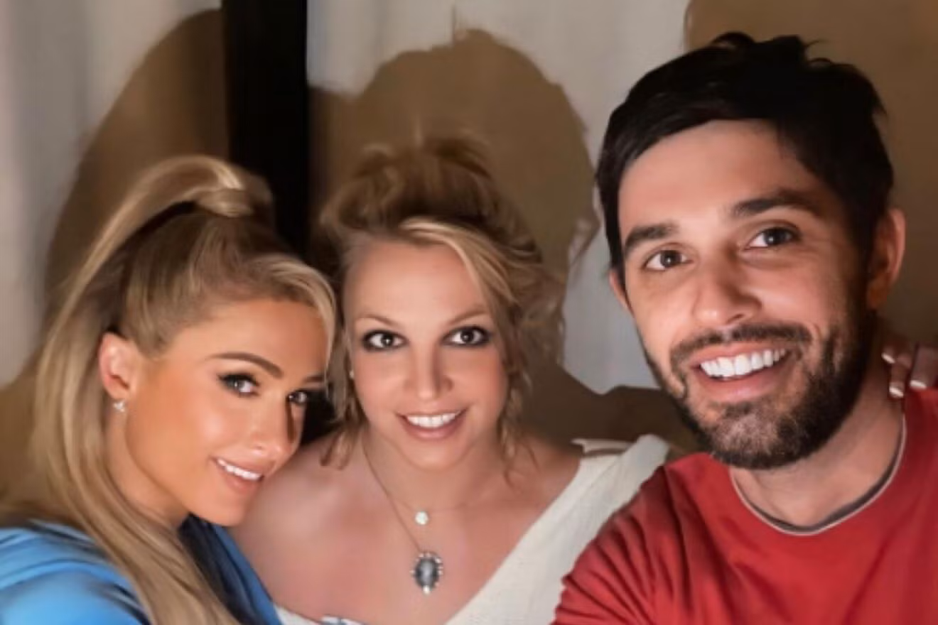 Cade Hudson là bạn thân lâu năm của Britney Spears.