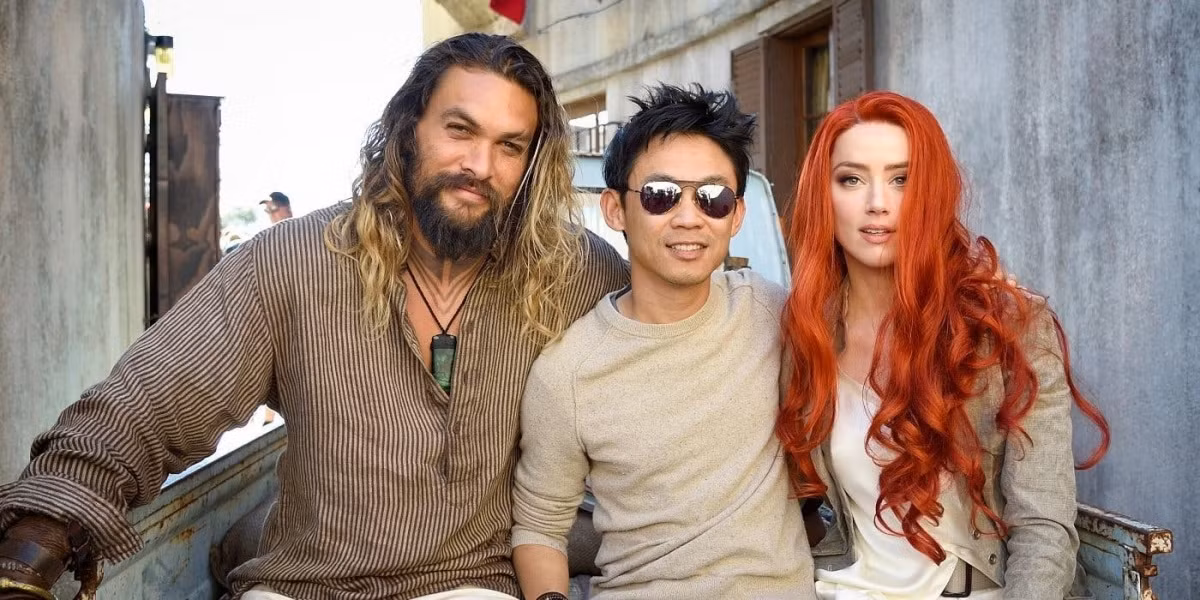 James Wan (giữa) và hai nhân vật chính trong "Aquaman".