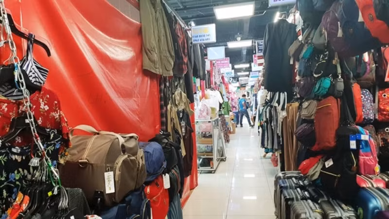 Chợ ngầm dưới lòng đất ở trung tâm TPHCM sắp di dời ảnh 8