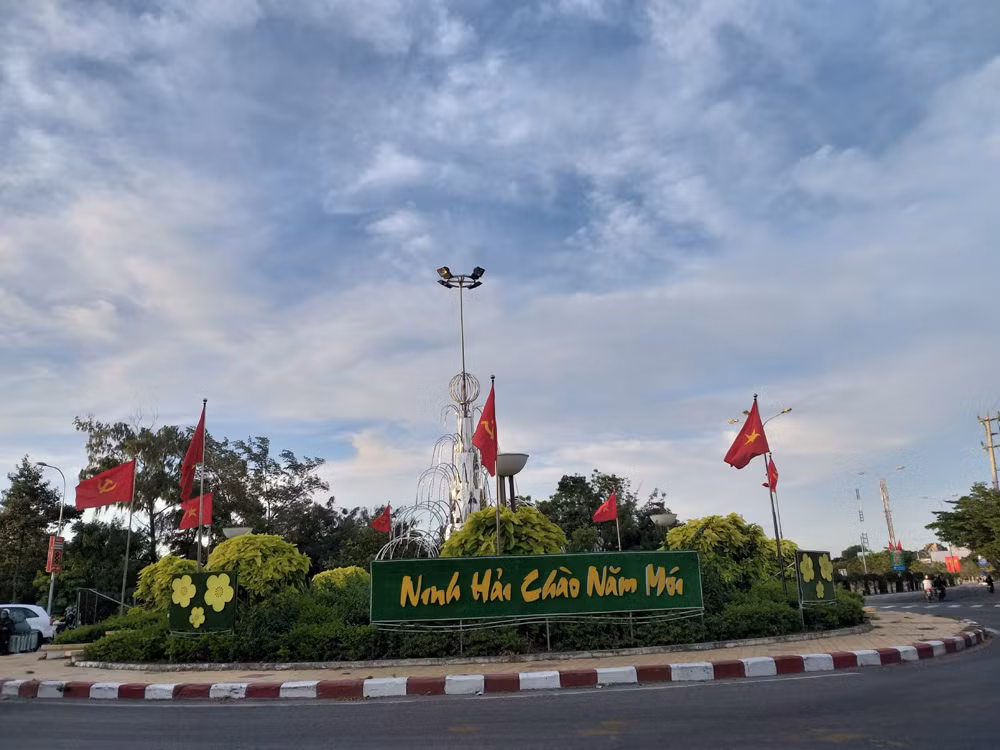 ‘Bé hạt tiêu’ một mình vượt 1.000km về quê ăn Tết ảnh 6
