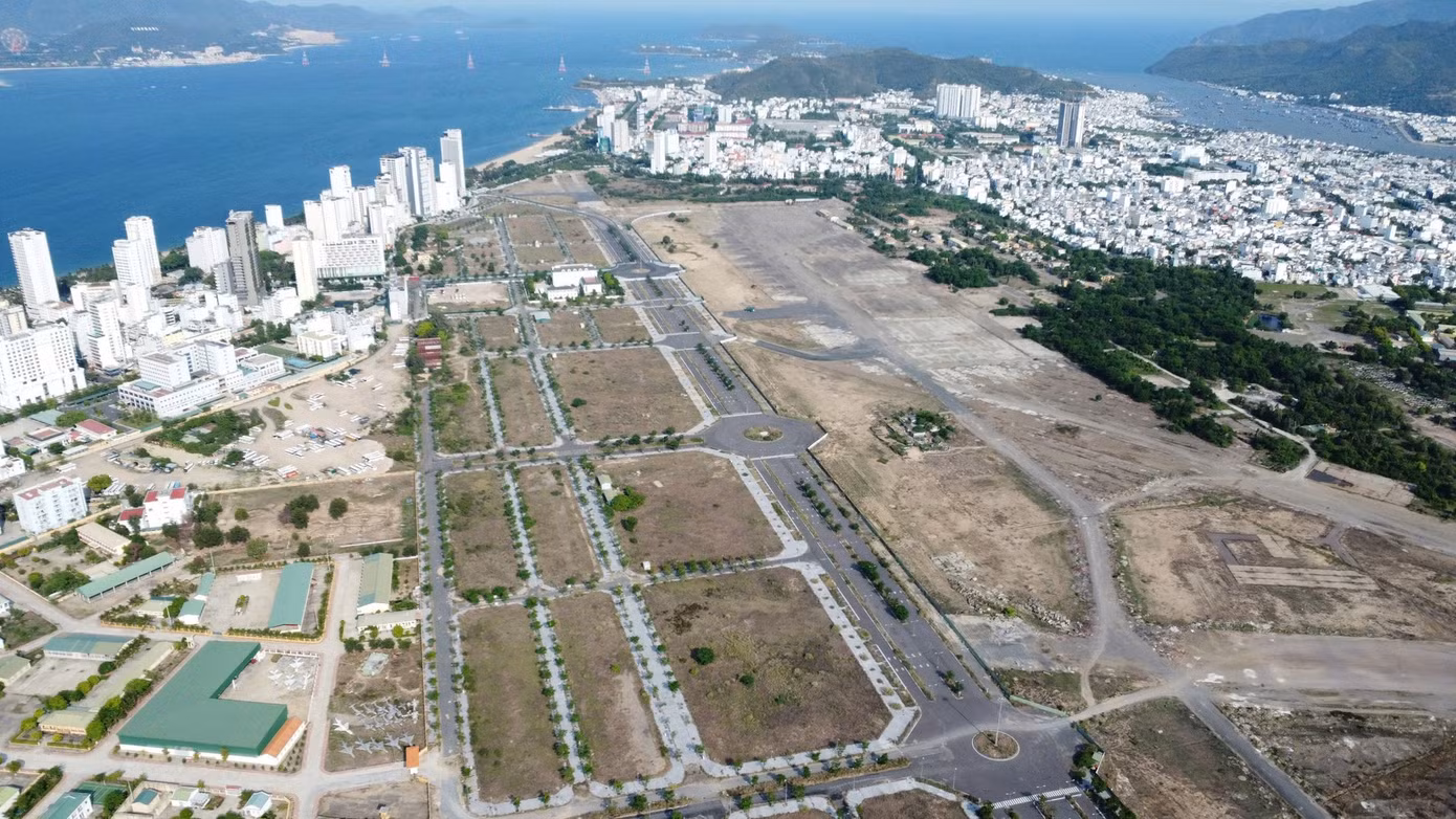 Dự án khu Trung tâm Đô thị Thương mại - Dịch vụ - Tài chính - Du lịch Nha Trang nằm trong sân bay Nha Trang cũ.