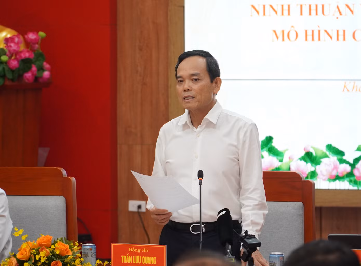 Trưởng Ban Chính sách, chiến lược Trung ương kết luận tại buổi làm việc. Trưởng Ban Chính sách, chiến lược Trung ương kết luận tại buổi làm việc.