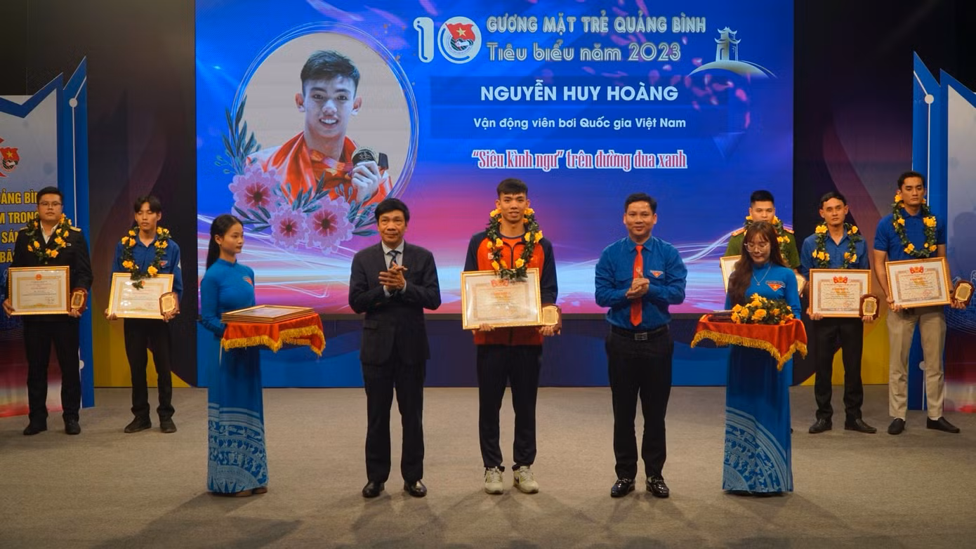 Nguyễn Huy Hoàng, VĐV bơi lội quốc gia được vinh danh trong dịp này
