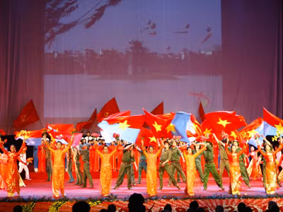 Chương trình văn nghệ chào mừng tại buổi lễ 