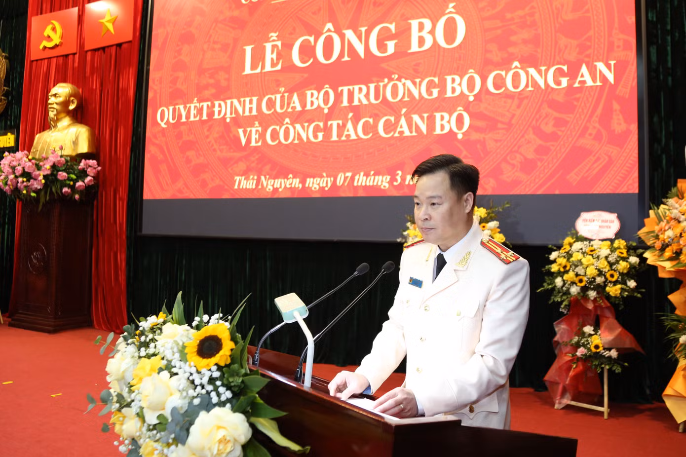 Thượng tá Nguyễn Xuân Hùng được bổ nhiệm giữ chức Phó Giám đốc Công an tỉnh Thái Nguyên.