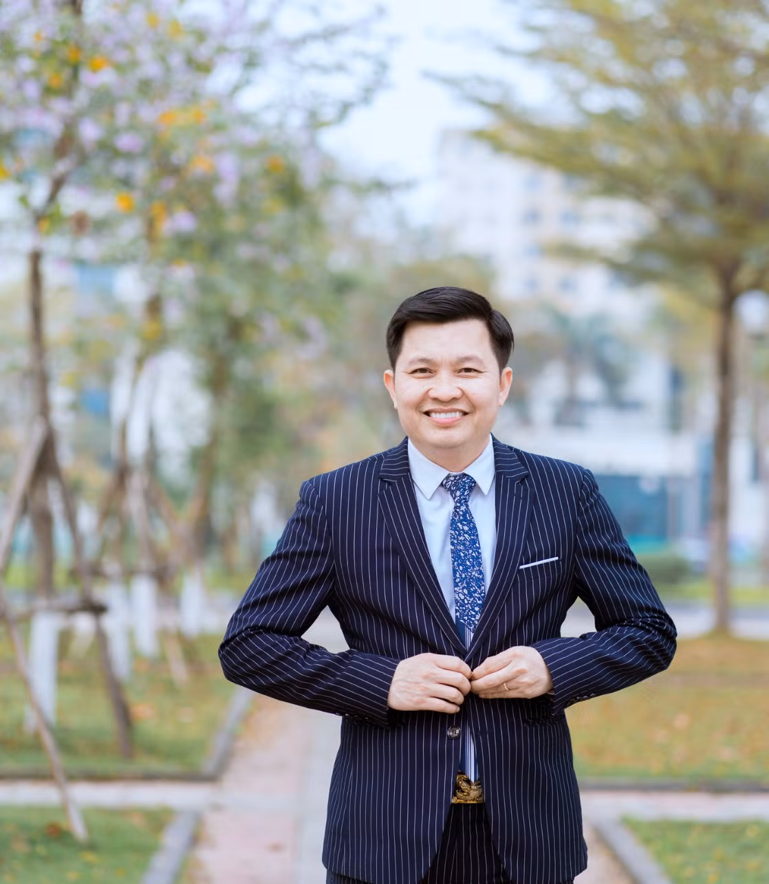 “Nghề tay trái không nên chỉ vì tiền, mà nên là sự lựa chọn của đam mê, để có thể tận dụng cơ hội và tài năng cá nhân”, chuyên gia giáo dục nhận định.
