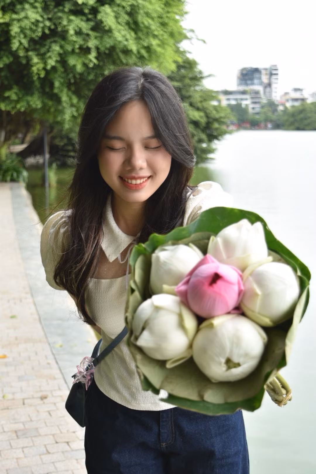 Quan niệm: “Không tự tạo áp lực phải hoàn thành hết tất cả mọi việc trong Tết”, Phương Linh tìm được niềm vui và thư thả giữa cuộc sống bộn bề.
