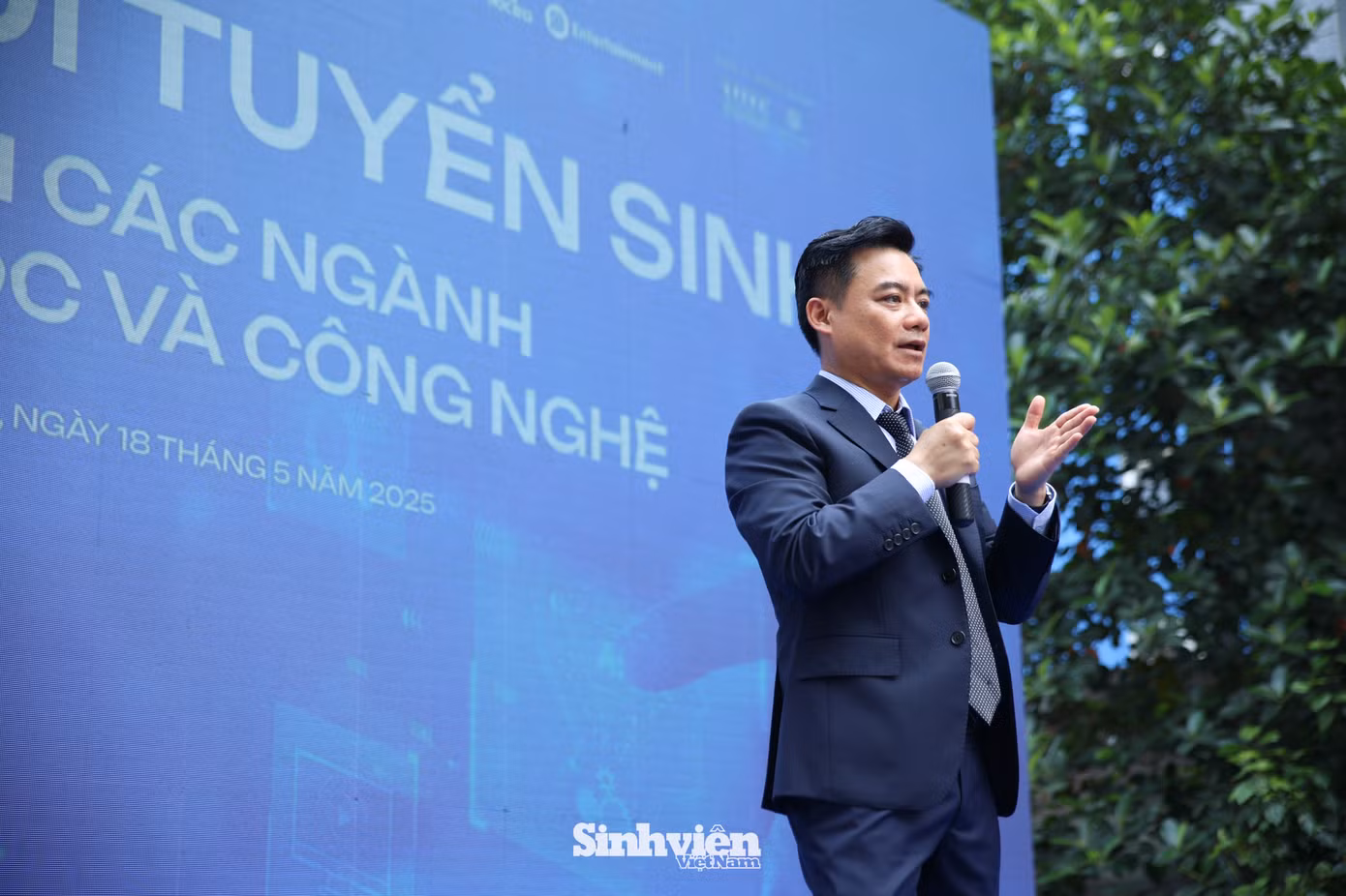 Ông Vũ Tú Thành - Phó Giám đốc điều hành, Hội đồng Kinh doanh Hoa Kỳ - ASEAN cho biết, khối các ngành Khoa học và Công nghệ đang mở ra rất nhiều cơ hội nghề nghiệp cho các bạn trẻ.