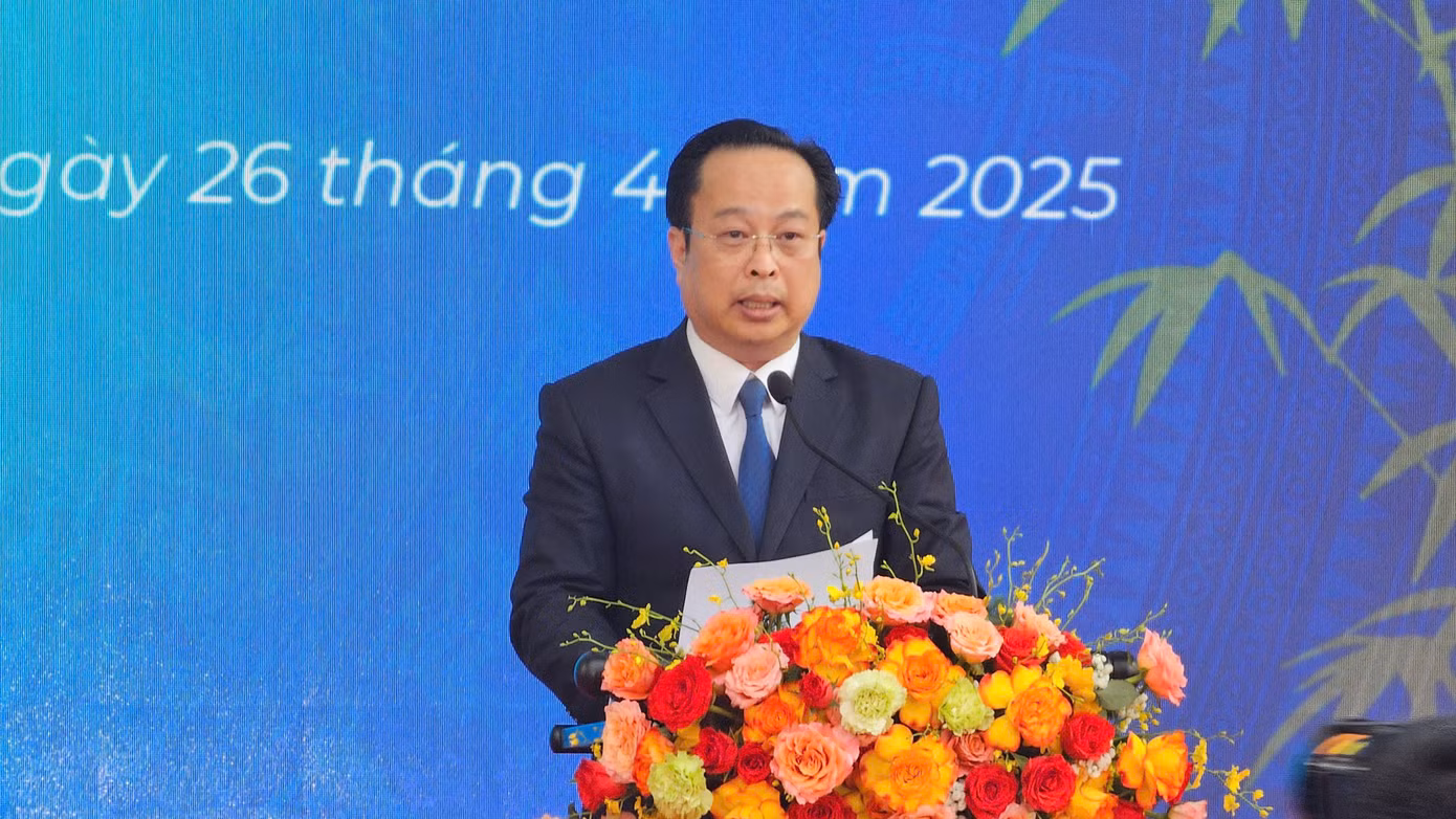 Giám đốc Sở GD&amp;ĐT Hà Nội Trần Thế Cương phát biểu tại Diễn đàn “Học tập suốt đời và xây dựng xã hội học tập” (Ảnh: Hồng Hoa)