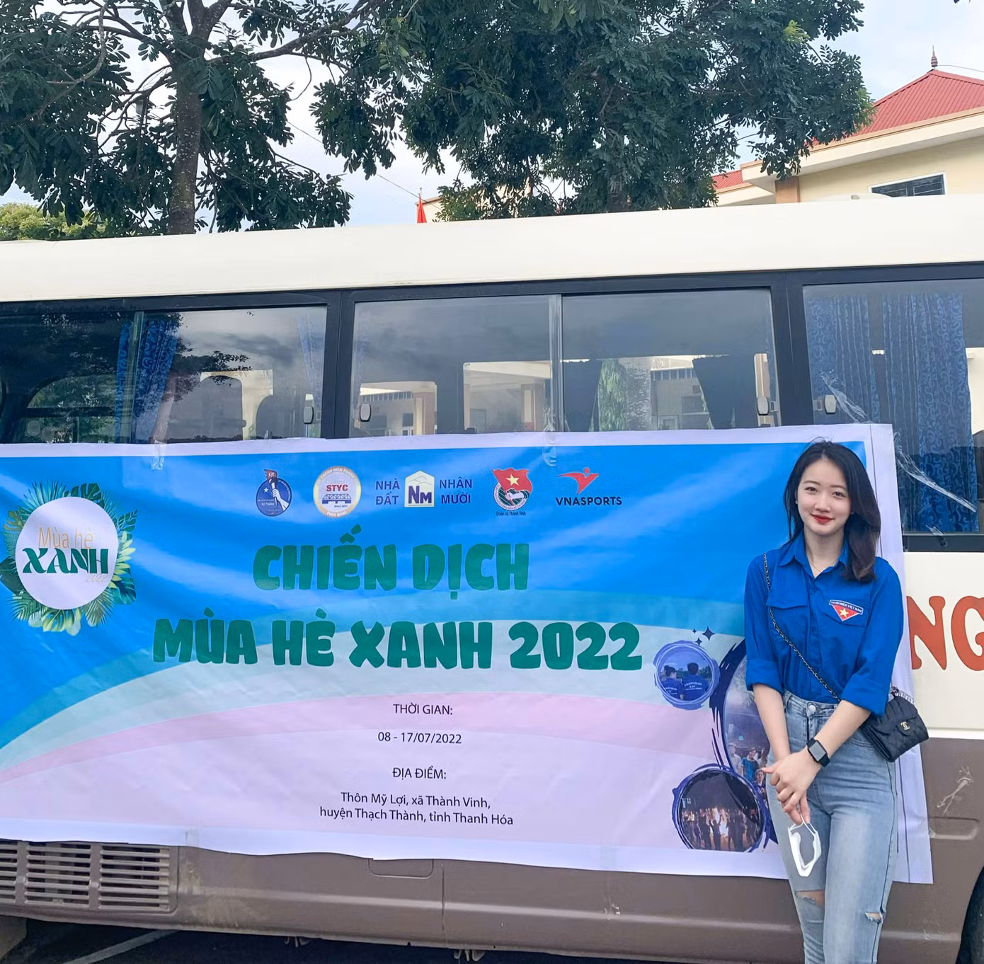 Thùy Linh tham gia chiến dịch " Mùa Hè Xanh".