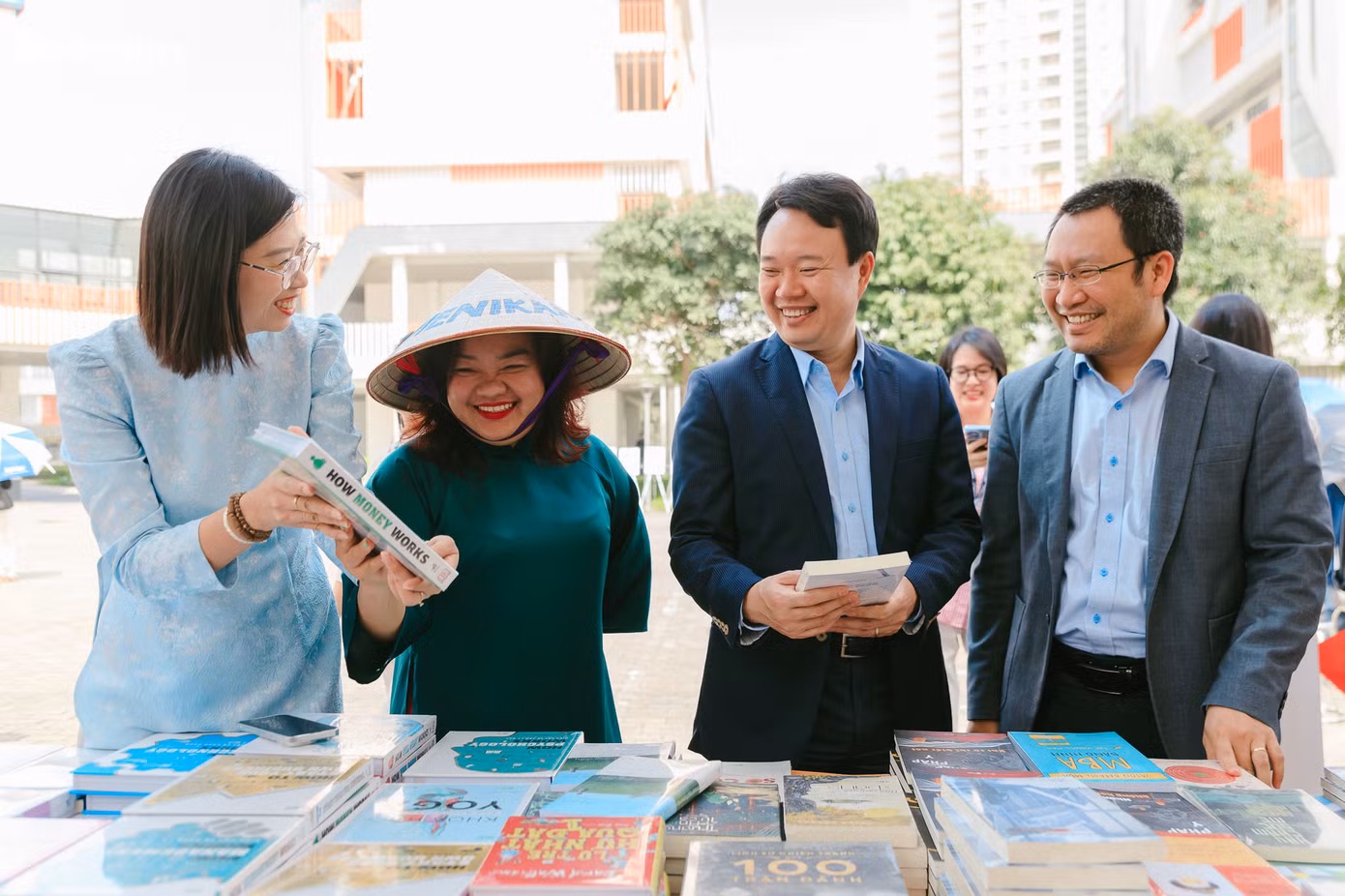Ngày hội là sự kiện thường niên do Trung tâm Thông tin Thư viện phối hợp cùng Đoàn Thanh niên Trường Đại học Phenikaa và Công ty TNHH Truyền thông &amp; Công nghệ Tiên Phong Việt Nam tổ chức với mong muốn khơi dậy tình yêu đọc sách trong cộng đồng sinh viên, nâng cao nhận thức về vai trò quan trọng của sách trong học tập và cuộc sống, đồng thời tạo ra một không gian đọc sách, kết nối và chia sẻ đầy cảm hứng.