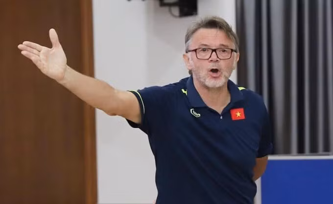 HLV Philippe Troussier