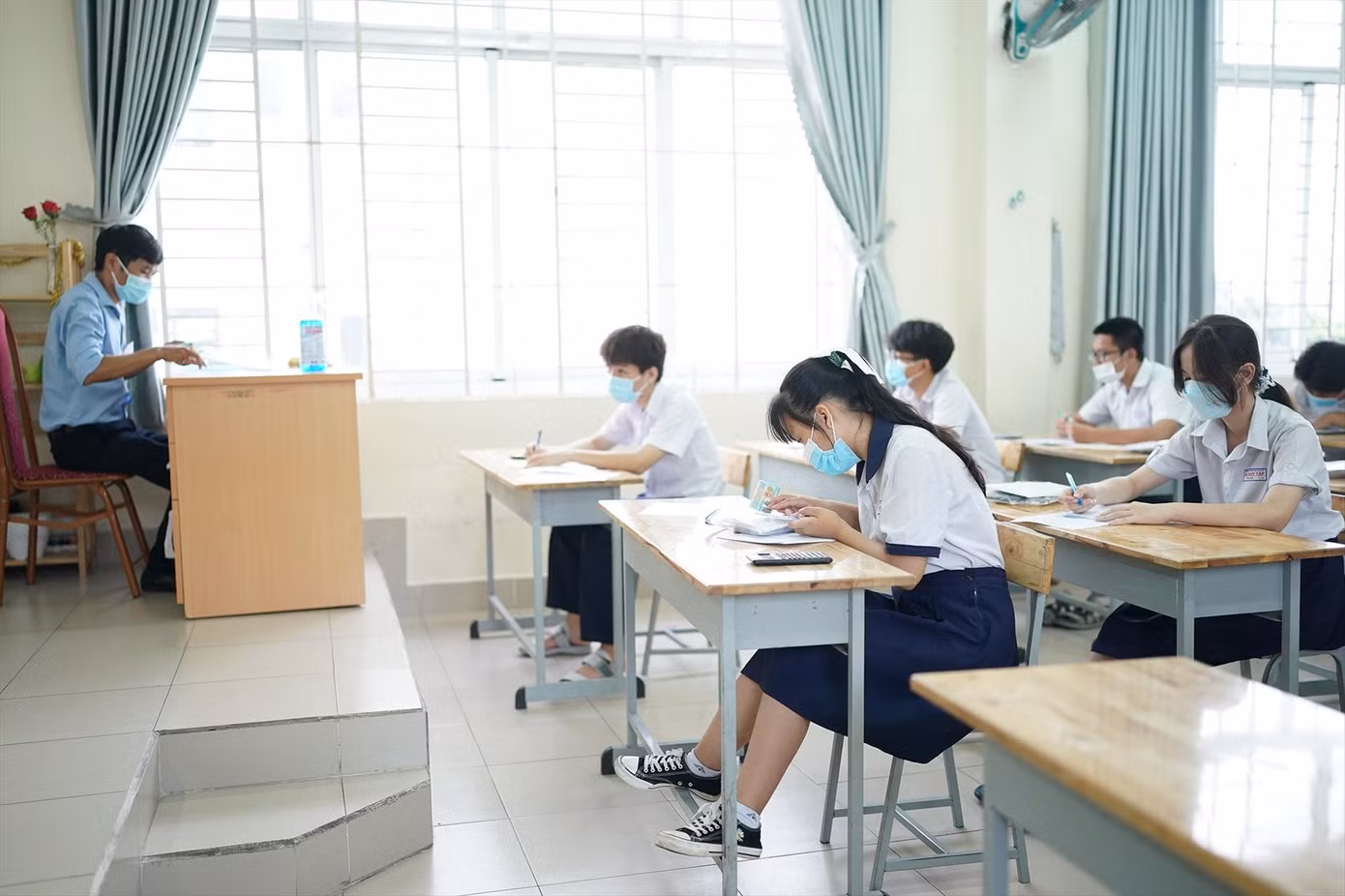Học sinh lớp 9 TPHCM tham gia kỳ thi tuyển sinh lớp 10 năm 2022. ảnh: Phạm Nguyễn Học sinh lớp 9 TPHCM tham gia kỳ thi tuyển sinh lớp 10 năm 2022. ảnh: Phạm Nguyễn