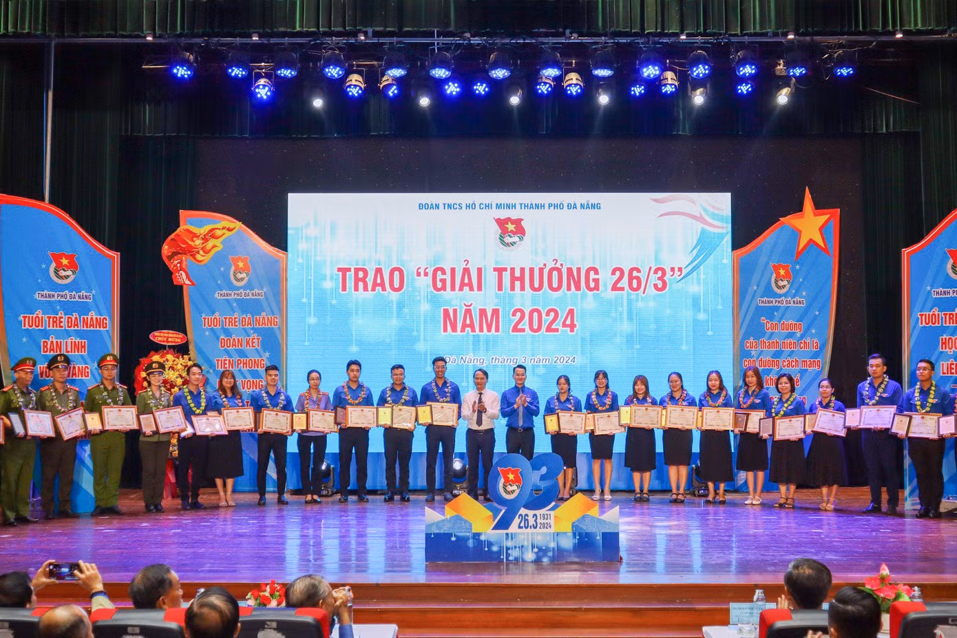Năm nay, 48 cán bộ Đoàn cơ sở được Thành Đoàn Đà Nẵng trao tặng Giải thưởng này