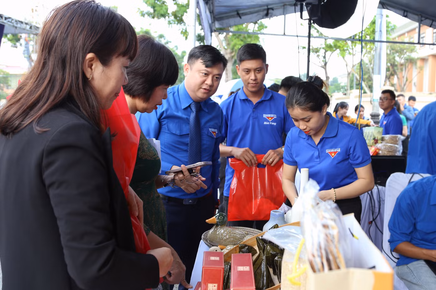 “Năm nay, Festival hướng đến hỗ trợ, quảng bá các sản phẩm khởi nghiệp nông nghiệp ứng dụng công nghệ cao trên địa bàn Đà Nẵng. Thời gian tới, cùng với sự đồng hành của Sở KH&amp;CN, Thành Đoàn sẽ tiếp tục đồng hành, hỗ trợ để thanh niên Đà Nẵng phát triển các dự án và kết nối đầu tư trong khởi nghiệp, lập nghiệp", anh Hùng nói.
