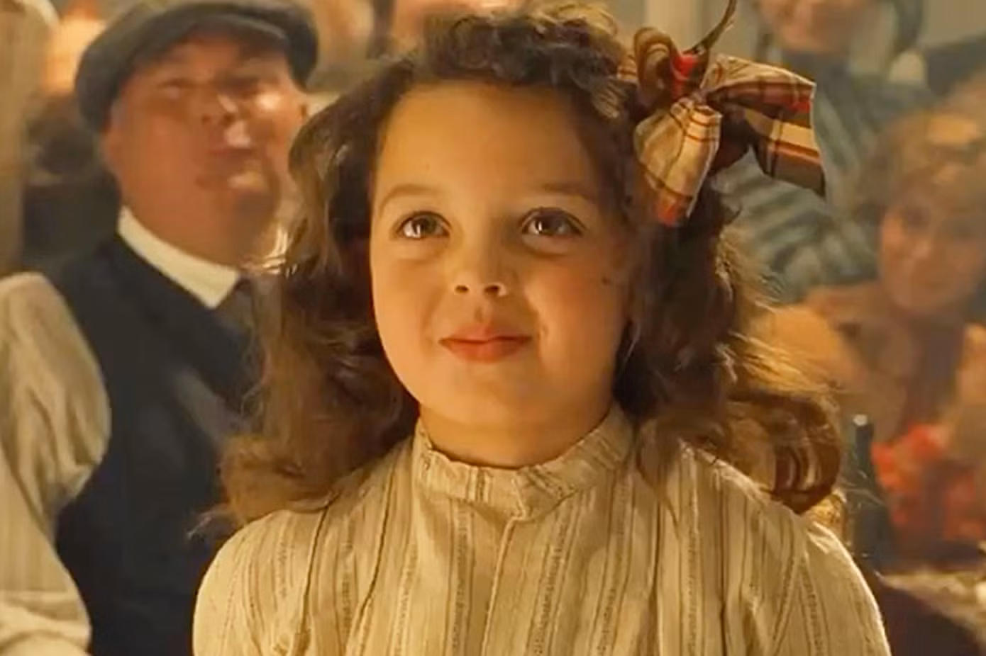 Owens-Sarno vào vai hành khách nhí Cora trên tàu Titanic.