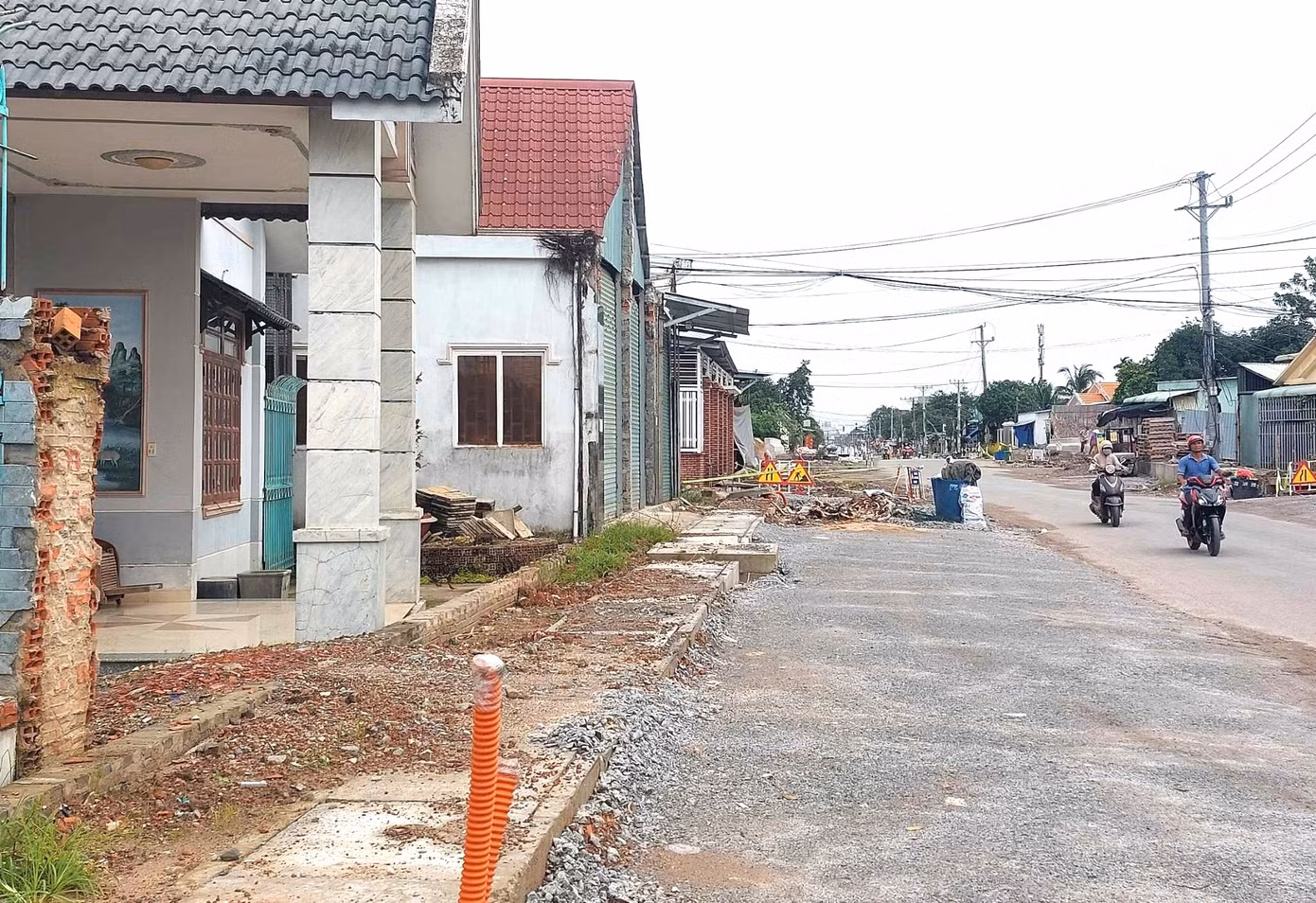 Tuyến đường Nguyễn Chí Thanh được nâng cấp bắt đầu từ đoạn giao nhau với đường Chòm Sao (phường Hưng Định) đến đường Phan Thanh Giản (phường Lái Thiêu, TP. Thuận An) với chiều dài khoảng 3 km. Toàn tuyến Nguyễn Chí Thanh được nâng cấp đều nằm trên địa bàn phường Bình Nhâm (TP. Thuận An).