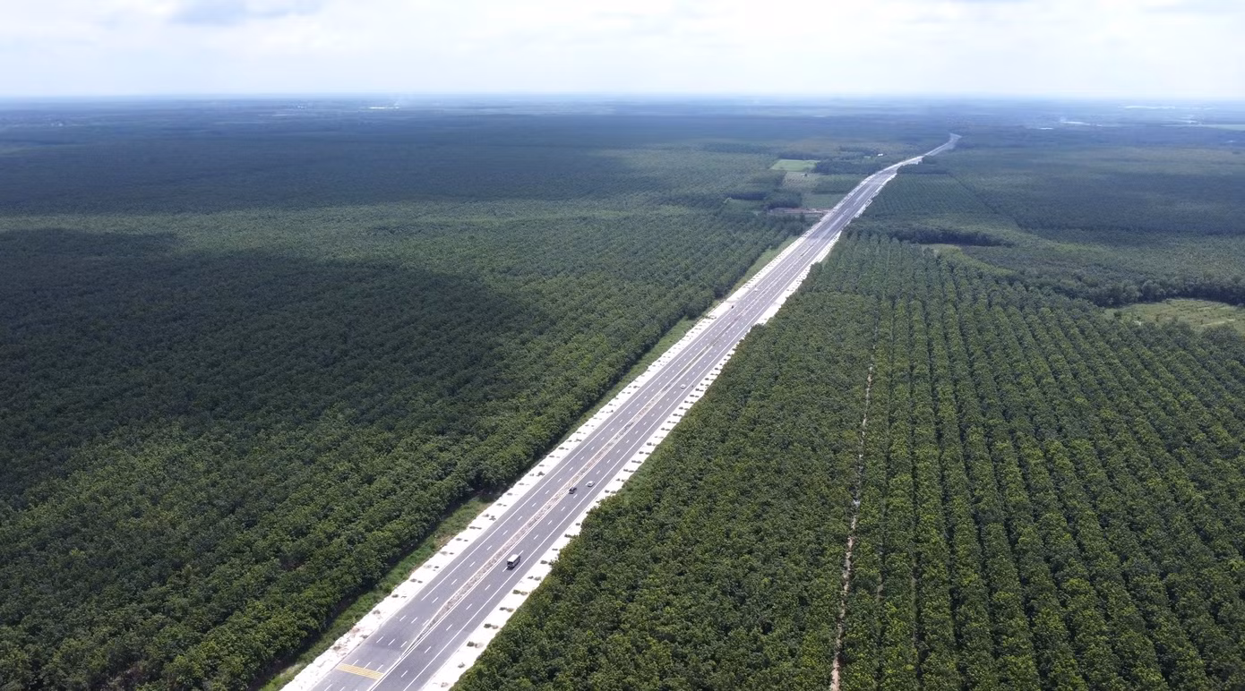 Đoạn đường từ Tân Long – Lai Uyên do UBND huyện Bàu Bàng làm chủ đầu tư dài khoảng 9km