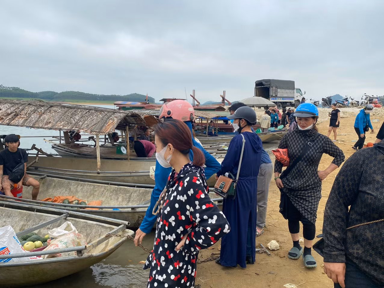 Huyện Yên Bình cũng đẩy mạnh phát triển các mô hình trồng dưa mới, cho năng suất và hiệu quả cao hơn. Ngoài ra, tuyên truyền, vận động bà con mở rộng diện tích trồng dưa trên đảo mùa nước cạn của hồ Thác Bà để phát triển kinh tế. Huyện Yên Bình cũng đẩy mạnh phát triển các mô hình trồng dưa mới, cho năng suất và hiệu quả cao hơn. Ngoài ra, tuyên truyền, vận động bà con mở rộng diện tích trồng dưa trên đảo mùa nước cạn của hồ Thác Bà để phát triển kinh tế.