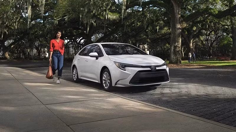 9. Toyota Corolla – 77 điểm.