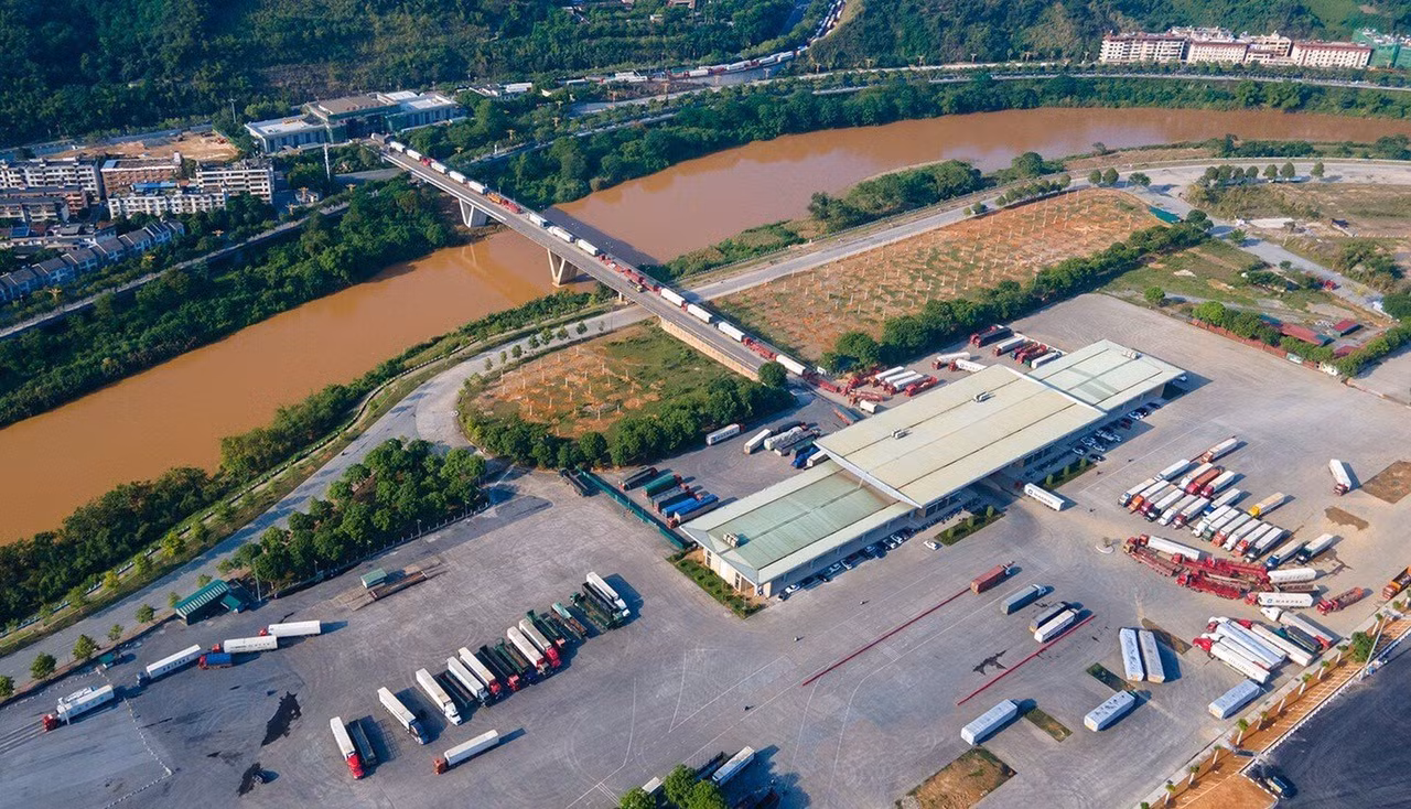 Cửa khẩu Quốc tế đường bộ số II Kim Thành Cửa khẩu Quốc tế đường bộ số II Kim Thành
