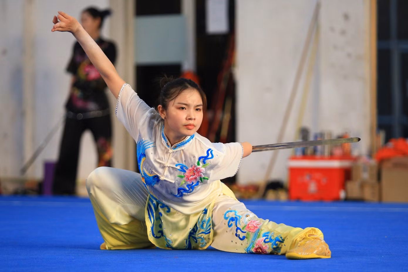 Nguyễn Thị Hiền là 1 trong 8 VĐV Wushu taolu tham dự SEA Games 32, bên cạnh Dương Thuý Vi, Hoàng Thị Phương Giang, Nguyễn Lệ Chi, Phan Thị Tú Bình, Trần Thị Kiều Trang, Nông Văn Hữu và Vũ Văn Tuấn.