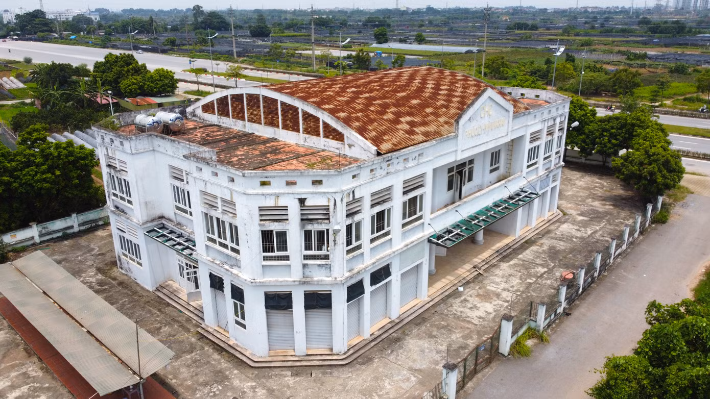 Dự án đầu tư công trình xây dựng chợ Phúc Lý được phê duyệt tại Quyết định số 5117/QĐ-UBND ngày 17/11/2008 về việc phê duyệt Dự án đầu tư công trình xây dựng chợ Phúc Lý xã Minh Khai (nay là phường Minh Khai, quận Bắc Từ Liêm). Dự án được khởi công từ tháng 10/2010.