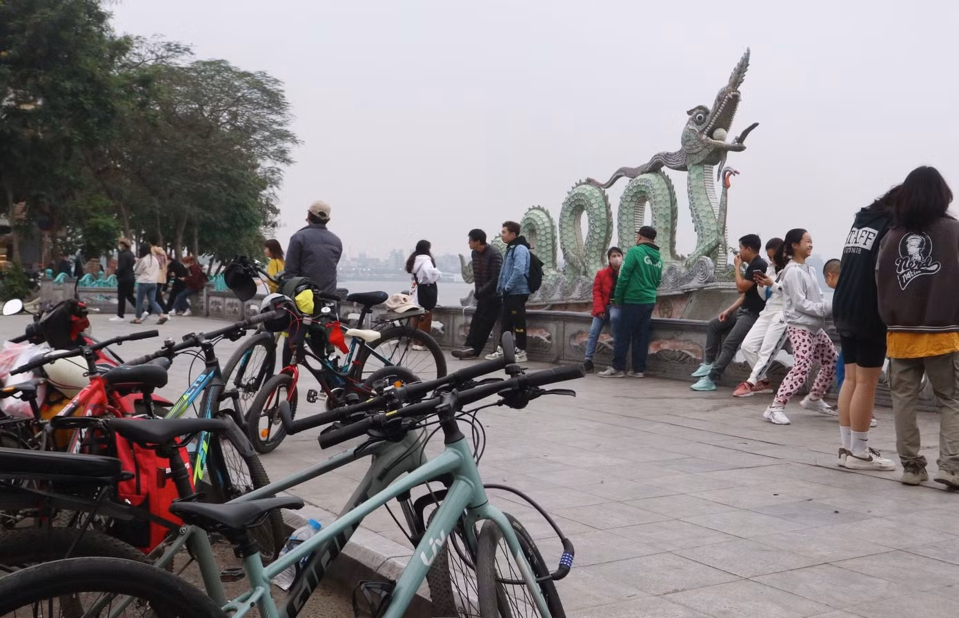 Mặc dù chưa bước vào mùa hè nhưng số lượng người dân sử dụng dịch vụ này càng tăng cao, chất lượng dịch vụ cũng ngày càng được chú trọng để phù hợp với mọi lứa tuổi, giới tính, khách hàng thỏa thích lựa chọn.