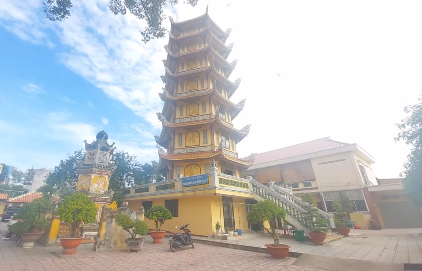 Tuy đã được sửa chữa, trùng tu nhiều lần nhưng về cơ bản đây là ngôi chùa hiếm hoi vẫn còn giữ được phần lớn kiến trúc ban đầu. Nét nổi bật của ngôi cổ tự này là giá trị phong phú về mặt lịch sử văn hóa, nghệ thuật kiến trúc, đặc biệt phần lớn những di tích, cổ vật hàng mấy trăm năm được bảo tồn lưu giữ cho đến nay.